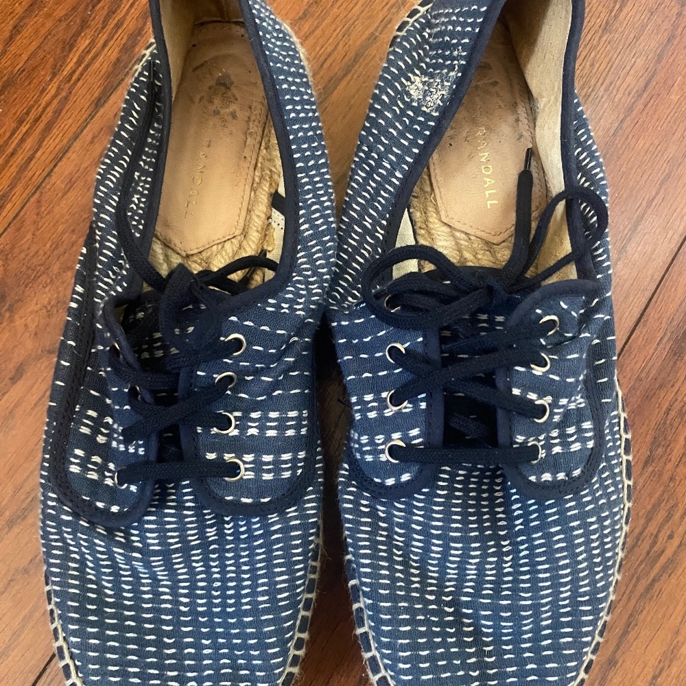 Sz 42 shoes